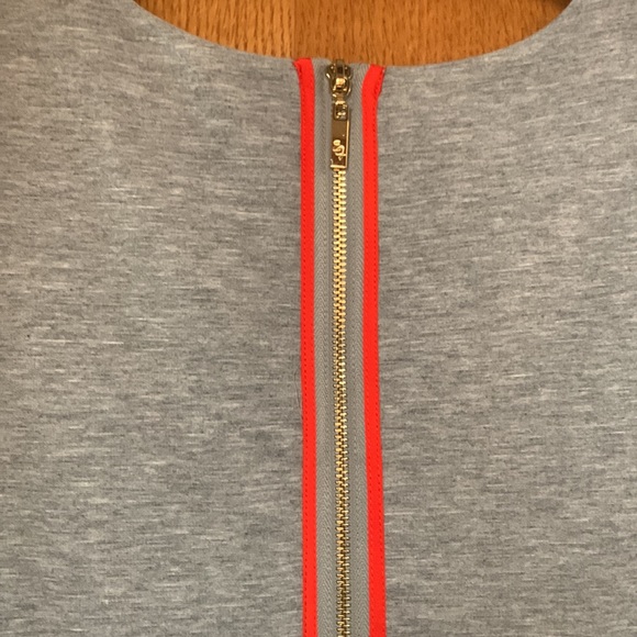 Jersey dress with chunky hem neckline - Picture 3 of 4